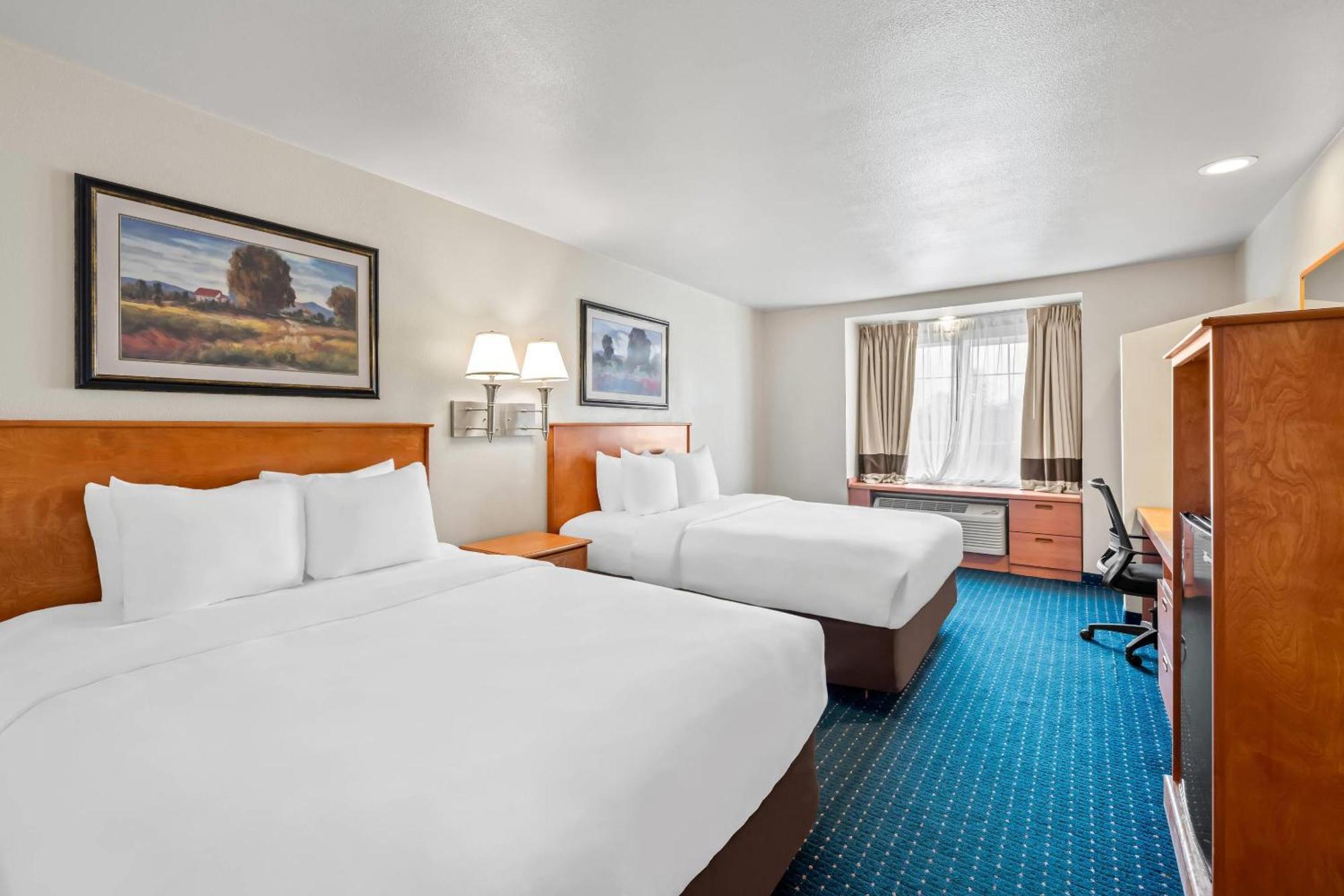 Queen Room with Two Queen Beds - Accessible/Non-Smoking,1697976238:JPEG